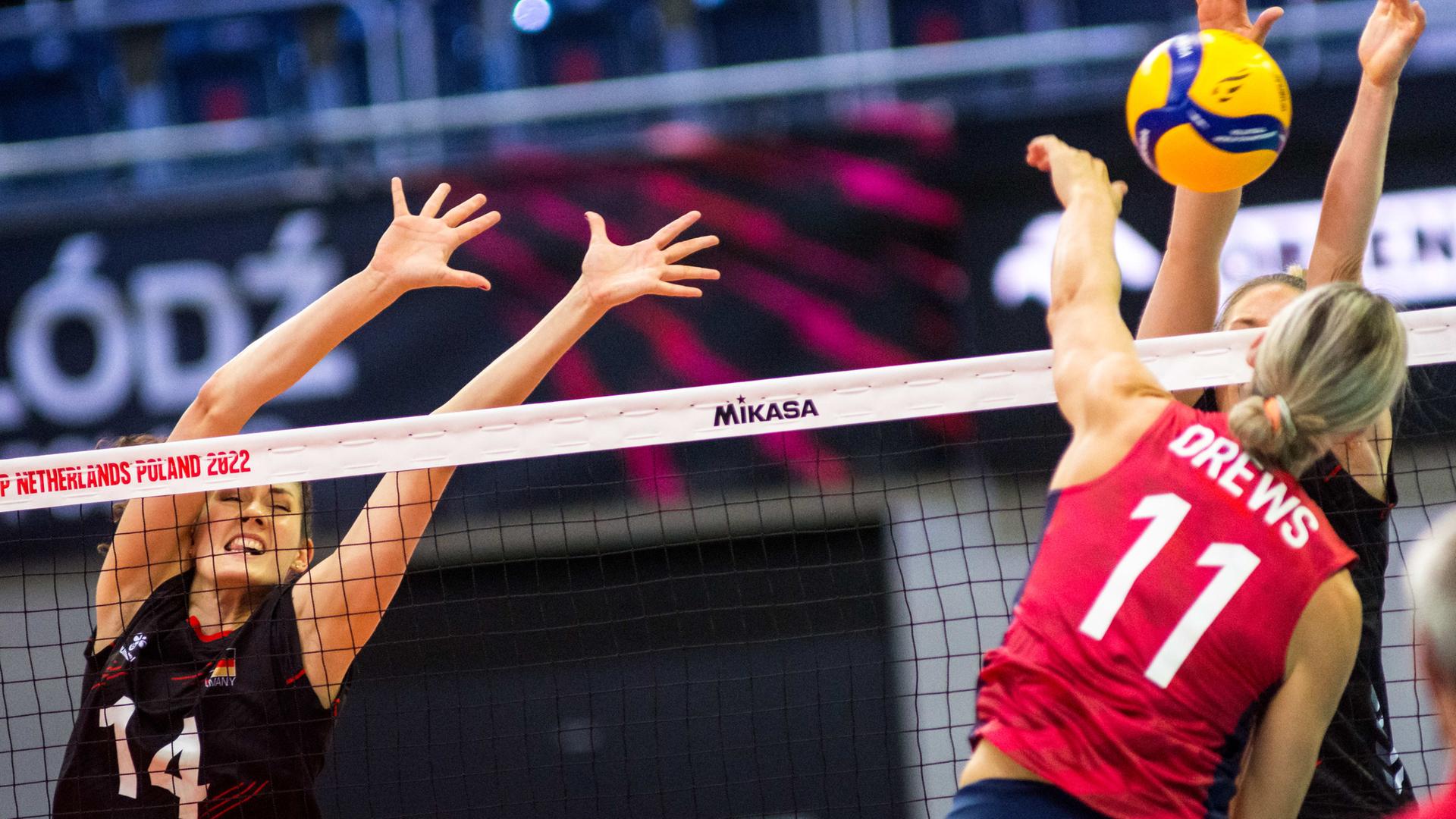 Net Warriors: Mastering the Volleyball Arena